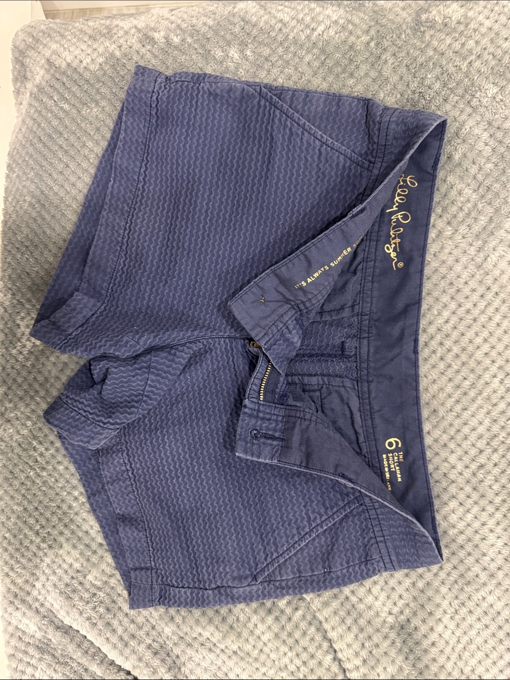 Lilly Pulitzer Navy Callahan shorts size 6